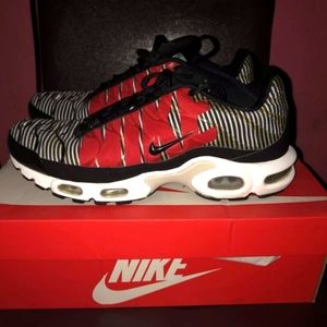 Nike Air Max Plus TN SE Big Logo